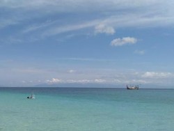 Banyuwangi Punya Teluk Seindah Ini