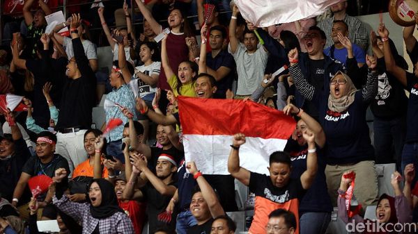 Sorak Sorai Suporter Indonesia Masters Panaskan Istora Senayan