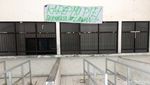 Penampakan Kantor PSS yang Dihiasi Aneka Spanduk Protes