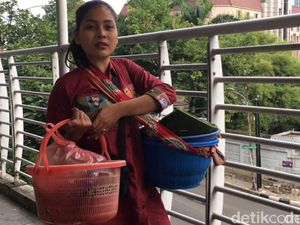 Hotman Paris Ajak Penjual Getuk Cantik Ini Jadi Aspri, Ini Tanggapannya Hotman Paris Ajak Penjual Getuk Cantik Ini Jadi Aspri, Ini Tanggapannya