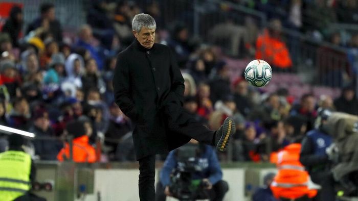 Pelatih Barcelona, Quique Setien. (Foto: AP Photo/Joan Monfort)