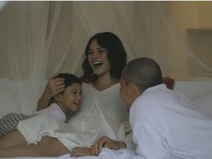 Puisi Menyentuh Andien, Umumkan Kehamilan Keduanya Puisi Menyentuh Andien, Umumkan Kehamilan Keduanya