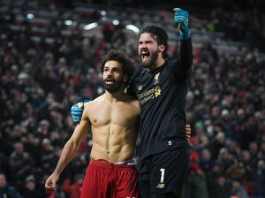 Berani-beraninya Alisson Kirim Umpan ke Salah