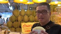Doyan Makan Durian hingga Bubur, Momen Seru Helmy Yahya Saat Wisata Kuliner