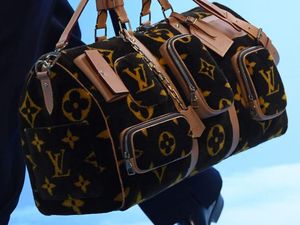 Viral Wanita Indonesia Ditangkap di Australia karena Curi Tas LV Rp 108 Juta Viral Wanita Indonesia Ditangkap di Australia karena Curi Tas LV Rp 108 Juta