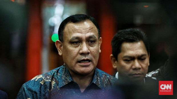 Ketua KPK Firli Bahuri sempat tersangkut masalah pelanggaran etik karena bertemu pihak berperkara di KPK.