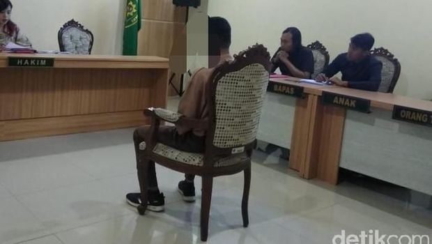 ZL, Pelajar Bunuh Begal