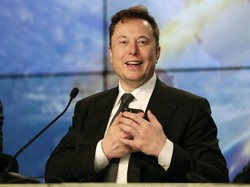 Elon Musk Mendadak Religius Saat Astronaut NASA Pulang