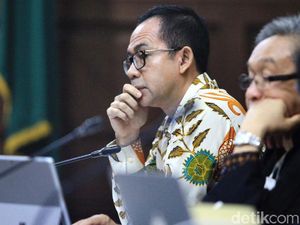 Saksi Ngaku Diperintah Wawan Serahkan Rp 1,5 M ke Rano Karno