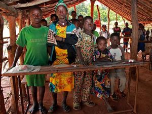 UNICEF: 1 dari 3 Gadis Remaja di Keluarga Miskin Tidak Pernah Sekolah UNICEF: 1 dari 3 Gadis Remaja di Keluarga Miskin Tidak Pernah Sekolah