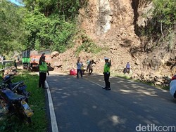 Jalur Pacitan-Ponorogo Sempat Tertutup Longsor
