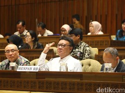 Tjahjo Sebut Tenaga Honorer Jadi Beban Pemerintah Pusat