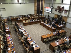 Komisi III Rapat Bersama Jaksa Agung, Bahas Perkembangan Kasus Jiwasraya