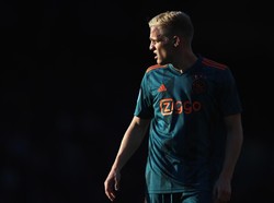 Bakal Saingan dengan Fernandes dan Pogba, Apa Kata Van de Beek?