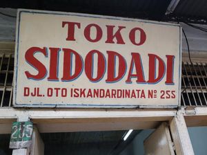 Toko Roti Legendaris Bandung yang Bikin Nostalgia