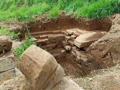 Begini Penampakan Bangunan yang Diduga Candi di Dieng