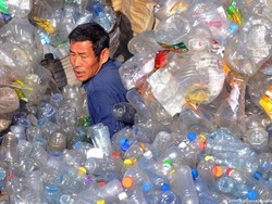 China Mulai Larang Plastik Sekali Pakai di Supermarket