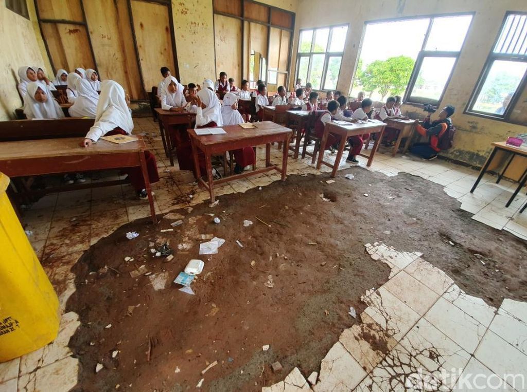 Potret SDN Samudrajaya 04 Bekasi yang Rusak Parah Potret SDN Samudrajaya 04 Bekasi yang Rusak Parah