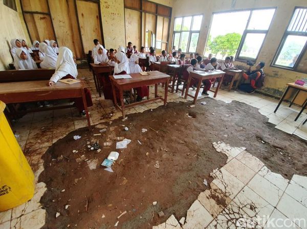 Potret SDN Samudrajaya 04 Bekasi yang Rusak Parah