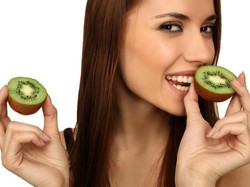 Tak Perlu Suntik Putih Seperti Lucinta Luna, Santap Saja 5 Makanan Ini