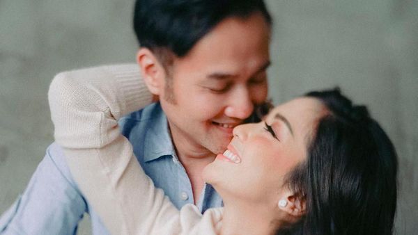 9 Potret Mesra Ririn Dwi Ariyanti dan Aldi Bragi Sebelum Gugatan Cerai