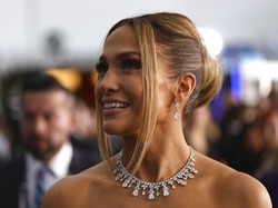 Jennifer Lopez Kenang Cincin Tunangan Mewah dari Ben Affleck
