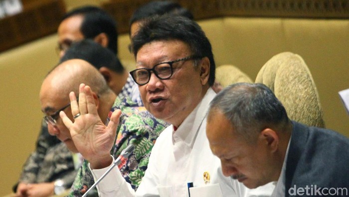 Seleksi CPNS Dikupas Habis Menpan-RB di Rapat DPR Komisi II DPR melakukan rapat kerja bersama Kementerian PAN-RB dan Badan Kepegawaian Nasional (BKN) membahas seleksi CPNS 2019-2020.