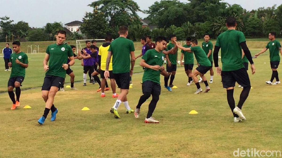 PSS Sleman menggelar latihan perdana hari ini. (Jauh Hari/detikSport)