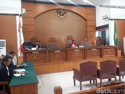 Praperadilan Eks Sekretaris MA Nurhadi cs Ditolak, Status Tersangka Sah