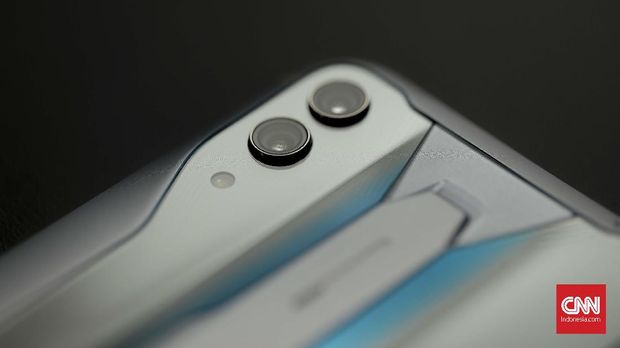Xiaomi Black Shark 2 Pro, Saingan Ketat Asus ROG II