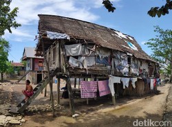 Hari-hari Sannari Bertahan Hidup di Gubuk Reyot Maros