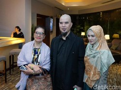 Ahmad Dhani Kok Hapus Foto Bareng Habib Syechan yang Beli Fortuner Pakai Daun?