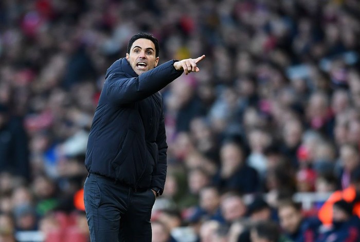 LONDON, ENGLAND - JANUARY 18: Mikel Arteta, manager of Arsenal gesticulates during the Premier League match between Arsenal FC and Sheffield United at Emirates Stadium on January 18, 2020 in London, United Kingdom. (Photo by Clive Mason/Getty Images)