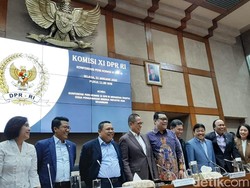 Video: Komisi XI DPR Bentuk Panja Usut Kasus Jiwasraya