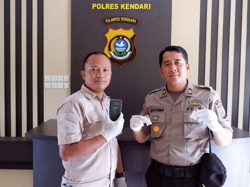 Polisi Tangkap Pengedar Puluhan Pil PCC di Kendari Polisi Tangkap Pengedar Puluhan Pil PCC di Kendari
