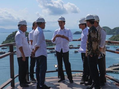 Momen Jokowi Kunjungi Puncak Waringin di Labuan Bajo