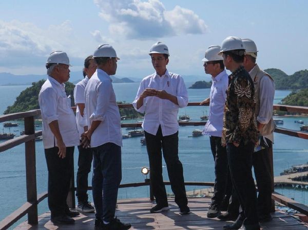 Momen Jokowi Kunjungi Puncak Waringin di Labuan Bajo