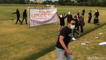 Terobos Latihan PSS, Suporter Minta Kembalikan Seto