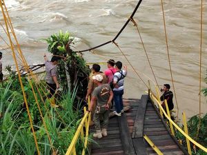 Proses Pencarian Korban Jembatan Putus di Bengkulu Terus Berlanjut