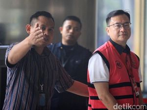 Sidang Kasus ASABRI: Jaksa Ungkap Hubungan Pengusaha Tan Kian-Benny Tjokro Sidang Kasus ASABRI: Jaksa Ungkap Hubungan Pengusaha Tan Kian-Benny Tjokro