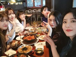 Kulineran Member G-Friend yang Akan Rilis Album Baru! Kulineran Member G-Friend yang Akan Rilis Album Baru!