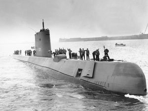 Operasi Rahasia Kapal Nautilus Menembus Kutub Utara