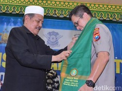 Kapolres Lamongan Sambangi Santri Ponpes Sunan Drajat, Ini Harapannya