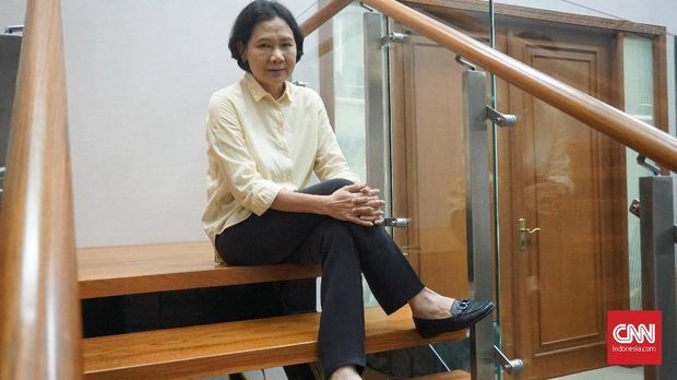 Ivana Lie menyesal tidak pernah menyelesaikan kuliah.