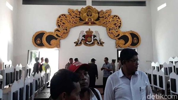Begini Bagian Dalam Bangunan Keraton Agung Sejagat