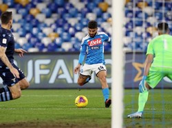 Hasil Coppa Italia: Diwarnai 2 Kartu Merah, Napoli Singkirkan Lazio