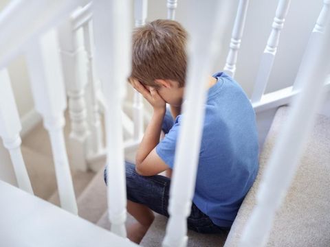Viral! Dagangan Tak Habis Bocah Ini Dilarang Pulang dan Tidur di Emperan