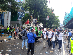 Massa 221 Priok Bersatu Bubar Usai Demo Yasonna, Lalin HR Rasuna Said Lancar
