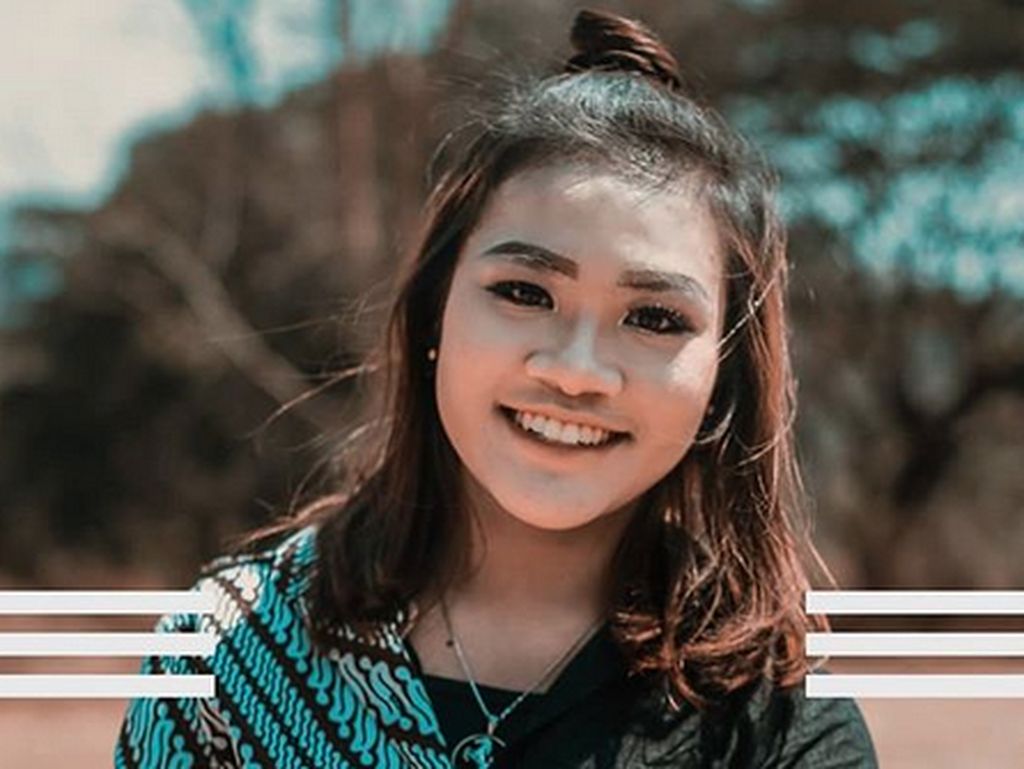 Bunga Bangsa Cerita Rusaknya Alam dengan Musik Progresive dan Langgam Jawa Bunga Bangsa Cerita Rusaknya Alam dengan Musik Progresive dan Langgam Jawa