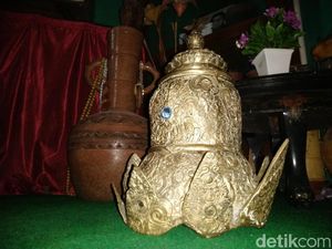 Penampakan Mahkota Galuh Haur Kuning, Berlapis Emas?